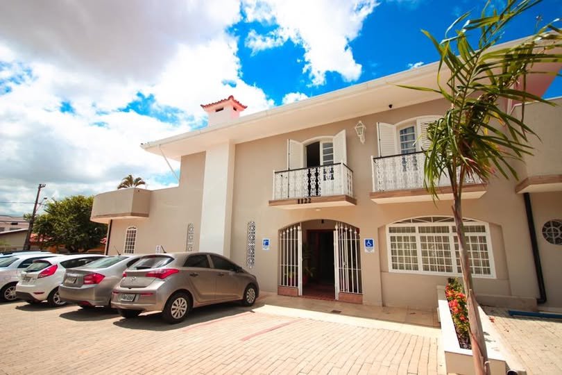 Fachada do prédio do consultório na Rua Frei Antônio de Pádua, Jardim Guanabara, Campinas